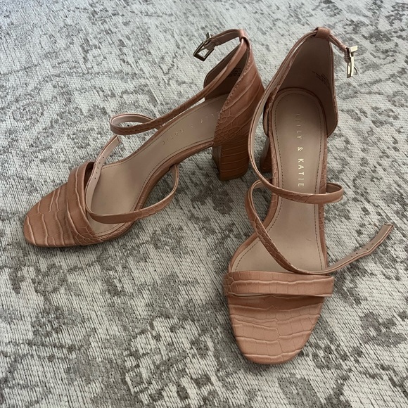 Snake skin nude heels - Picture 2 of 3